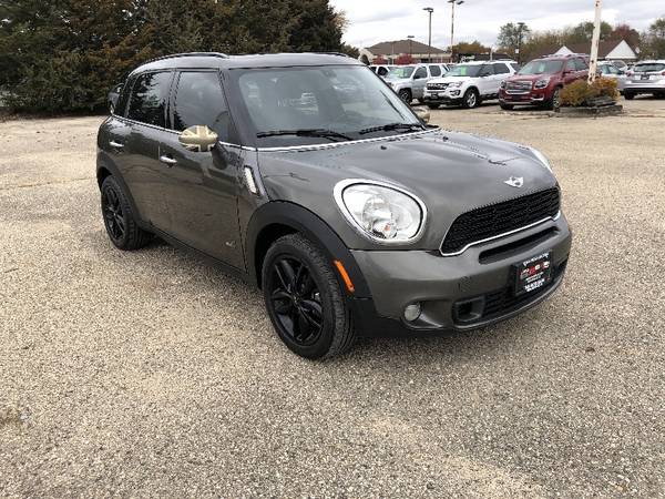2012 MINI Countryman S ALL4 - cars & trucks - by dealer - vehicle... for sale in Middleton, WI – photo 2