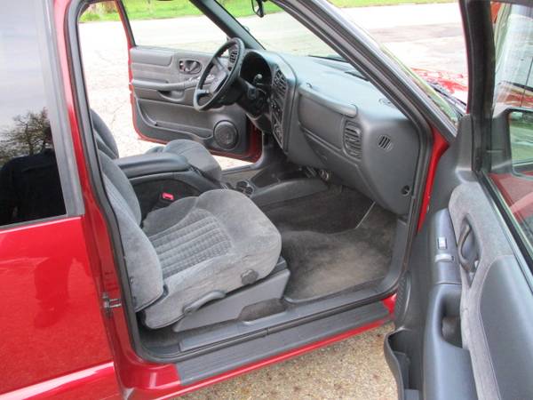 2001 Chevrolet S10 Blazer 2 Door 4x4 - cars & trucks - by dealer -... for sale in Canton, OH – photo 15