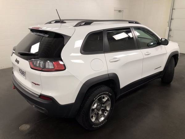 2019 Jeep Cherokee Bright White Clearcoat ***HUGE SALE!!!*** - cars... for sale in Carrollton, OH – photo 8