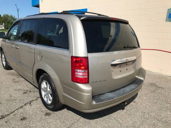 2009 Town and Country V6 3.8L ~ $595 Sign and Drive for sale in Clinton Township, MI – photo 4