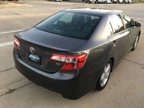2013 Toyota Camry SE - cars & trucks - by dealer - vehicle... for sale in milwaukee, WI – photo 4
