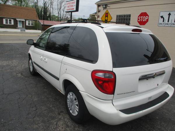 2006 CHRYSLER TOWN & COUNTRY 120K MILES - - by dealer for sale in Middletown, OH – photo 4