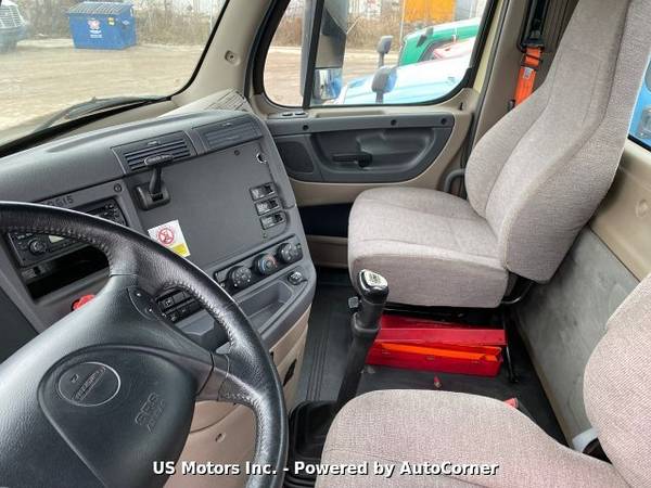 2013 Freightliner Cascadia 125 - No data - cars & trucks - by dealer... for sale in Addison, IL – photo 5