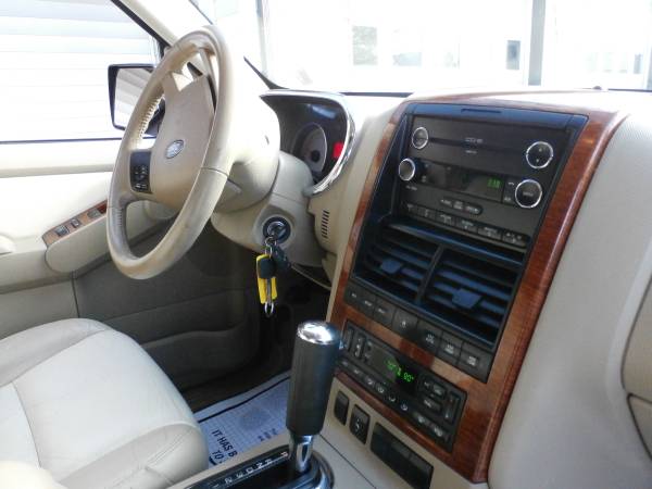2008 Ford Explorer Eddie Bauer Edition, 3rd row leather! - cars & for sale in coalport, PA – photo 15