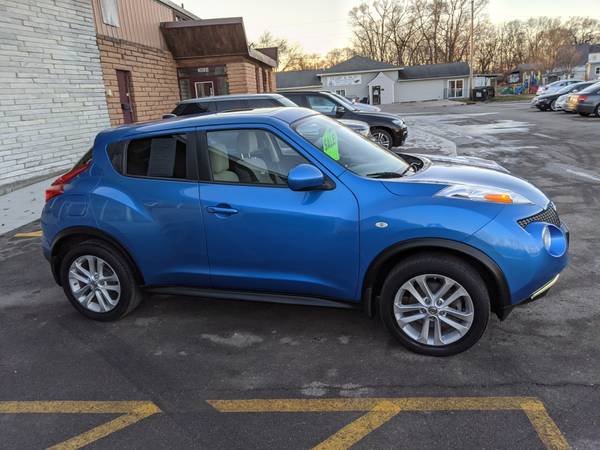 2011 Nissan Juke - - by dealer - vehicle automotive sale for sale in Evansdale, IA – photo 8