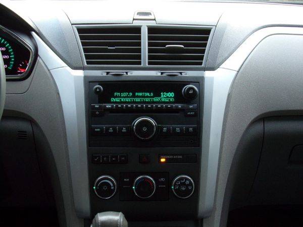2010 Chevrolet Chevy Traverse LT2 AWD for sale in Cleveland, OH – photo 10