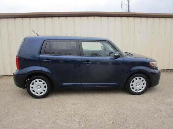 2008 Scion xB Wagon - cars & trucks - by dealer - vehicle automotive... for sale in Wilmington, OH – photo 2