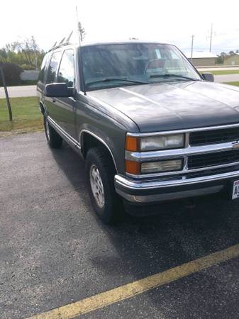 1999 Chevy Tahoe - cars & trucks - by owner - vehicle automotive sale for sale in Green Bay, WI – photo 3