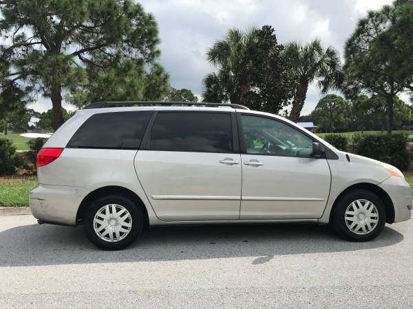 2008 Toyota Sienna Very Well Maintained Inside and Out! for sale in Clearwater, FL – photo 3
