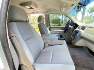 2009 Chevy suburban for sale in Lake Worth, FL – photo 7