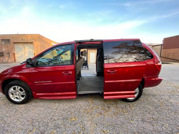 EXTRA CLEAN DODGE CARAVAN HANDICAP WHEELCHAIR ACCESSIBLE MOBILITY... for sale in SKOKIE, WI – photo 12