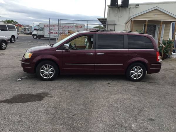 2009 CHRYSLER TOWN AND COUNTRY TOURING EDITION - - by for sale in Naples, FL – photo 3