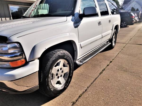 4WD! NAVI! LEATHER! 2005 CHEVROLET SUBURBAN 1500 LT-DRIVES PERFECT! for sale in Cedar Rapids, IA – photo 9