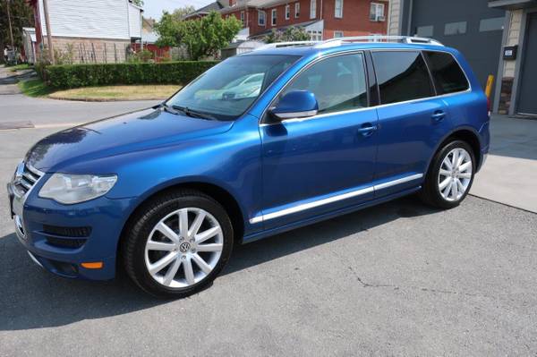 2010 VW Touareg TDI w/air suspension - Biscay Blue for sale in Shillington, PA – photo 11