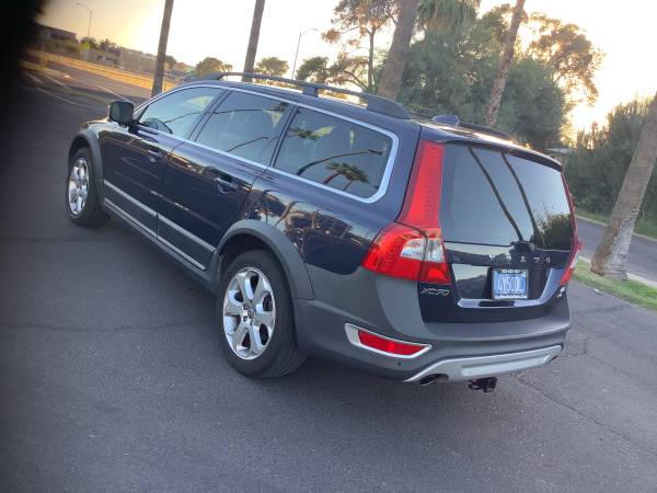 2011 VOLVO V70 AWD T6 WAGON - MINT - RUNS GREAT - COLD AIR -... for sale in Glendale, AZ – photo 4