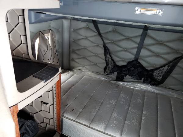 2! 2013 Freightliner Cascadia 125 Conventional Sleeper for sale in Ellensburg, WA – photo 5