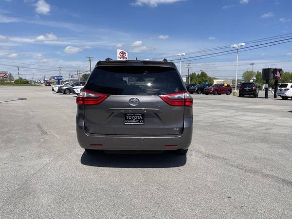 2020 Toyota Sienna Xle - - by dealer - vehicle for sale in Somerset, KY – photo 6
