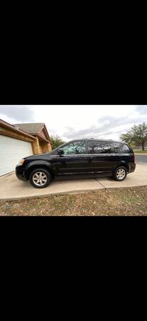 2008 Chrysler town & country - cars & trucks - by owner - vehicle... for sale in Round Rock, TX – photo 3