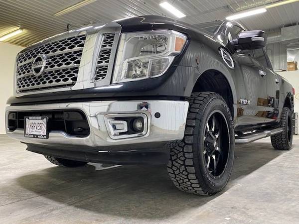 2017 Nissan Titan Crew Cab - Small Town & Family Owned! Excellent... for sale in Wahoo, NE – photo 2