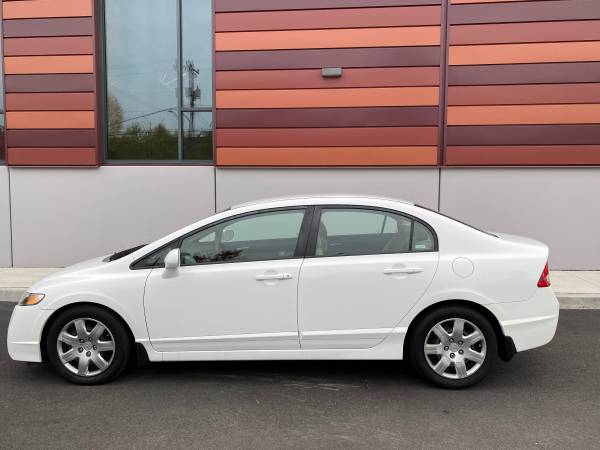 One Owner 2009 Honda Civic LX Sedan In Great Condition. Only 82K>>>... for sale in Seattle, WA – photo 5