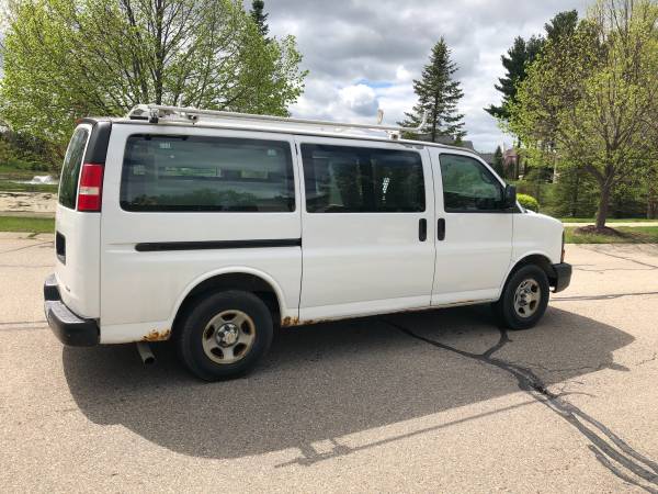 2007 Chevrolet Express Van - good condition - shelves and 54, 056 miles for sale in Canton, OH – photo 3