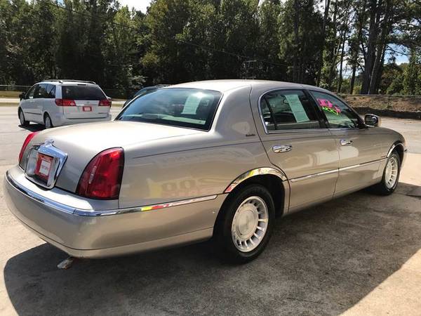 2001 *Lincoln* *Town Car* $700 DOWN PAYMENT for sale in Douglasville, GA – photo 4