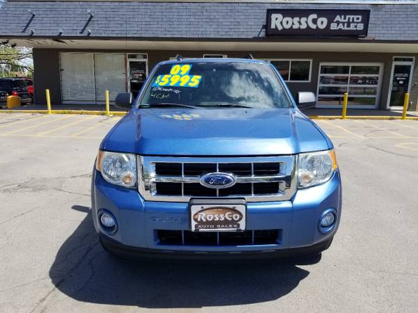 2009 Ford Escape XLT FWD I4 - - by dealer - vehicle for sale in Cedar Rapids, IA – photo 2