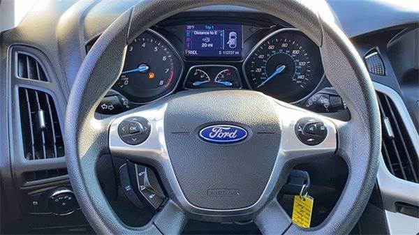 2014 Ford Focus SE hatchback Red - - by dealer for sale in Iowa City, IA – photo 9