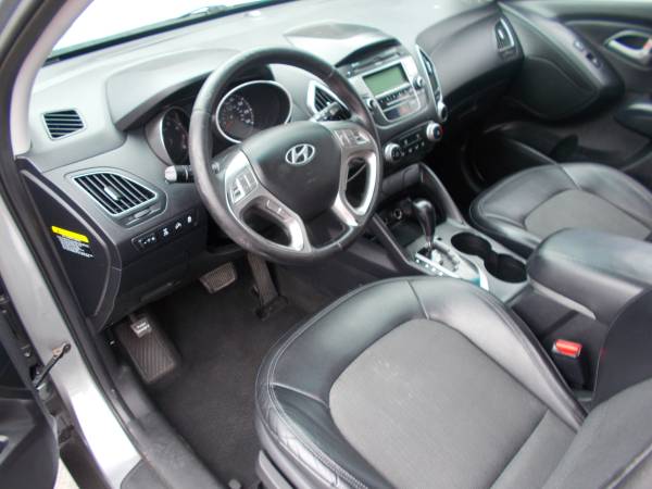 2010 Hyundai Tucson GLS - All Wheel Drive - Leather for sale in West Warwick, CT – photo 12