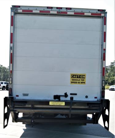 2013 International 4300 Box Truck 26’ 102 X 97 Liftgate REFURBISHED for sale in Emerald Isle, NC – photo 9