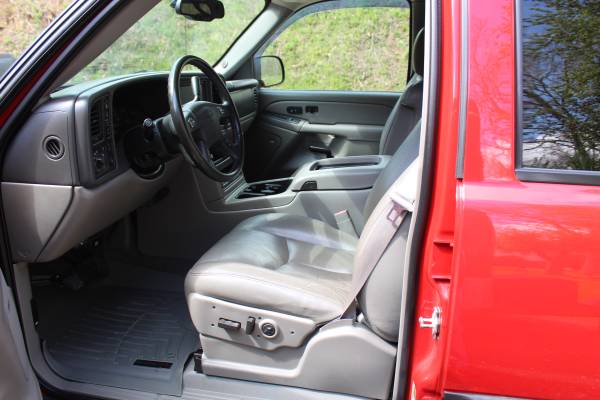 2005 Chevy Avalanche Z71 4x4 Low Miles Loaded - - by for sale in Lisbon, OH – photo 13