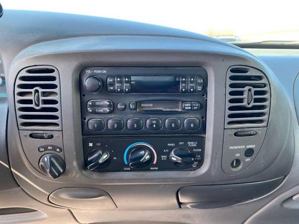 1998 Ford F-150 F150 F 150 Base 2dr 4WD Standard Cab LB 1 Country for sale in Ponca, SD – photo 13