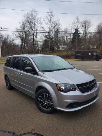 2015 DODGE GRAND CARAVAN SE - cars & trucks - by owner - vehicle... for sale in New Haven, CT – photo 3