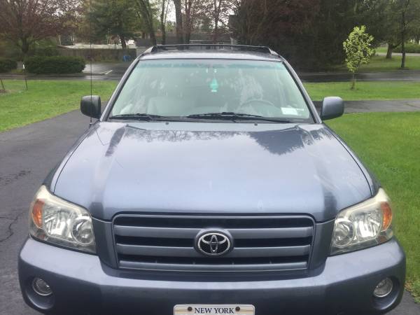2004 Toyota Highlander for sale in Clifton Park, NY – photo 2