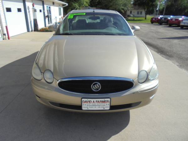 2005 Buick LaCrosse CXL**Low Miles/Sunroof**{www.dafarmer.com} for sale in CENTER POINT, IA – photo 3