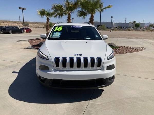 2016 Jeep Cherokee Latitude Bright White Clear for sale in Lake Havasu City, AZ – photo 8