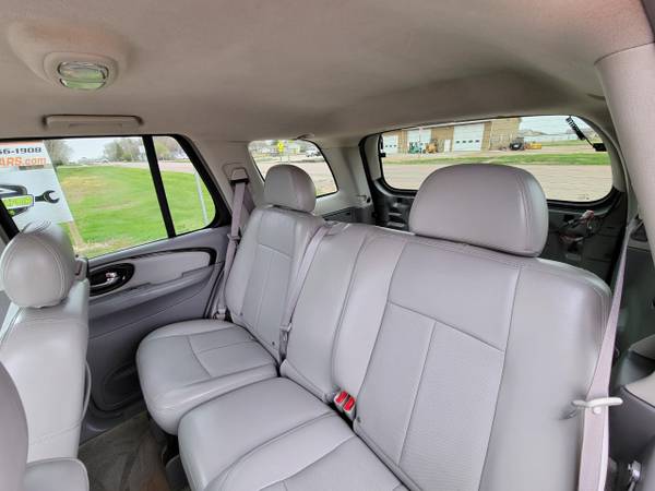 2006 Buick Rainier CXL - AWD - Leather - 138K Miles - cars & for sale in Worthing, SD – photo 10