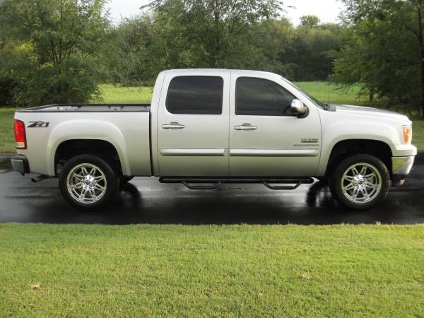 2010 GMC SIERRA 1500, 2WD, Crew Cab, Texas Edition, Z71 for sale in Catoosa, OK – photo 4