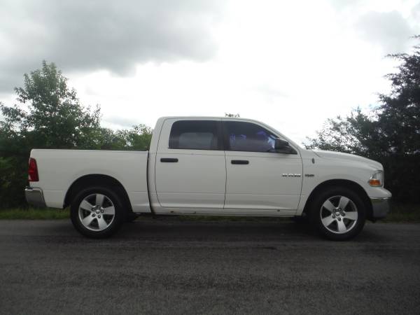 **2009 DODGE RAM 1500 with HEMI** - cars & trucks - by dealer -... for sale in Greenbrier, TN – photo 5