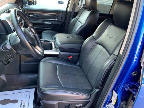 2018 Dodge Ram 3500 Laramie 4x4 Chassis 6.7L Cummins Diesel Flat bed for sale in Houston, TX – photo 5