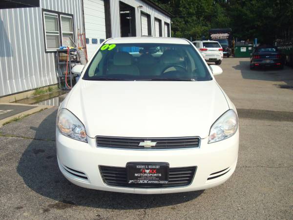 2009 Chevrolet Impala LT*White - cars & trucks - by dealer - vehicle... for sale in Crystal Lake, IL – photo 2