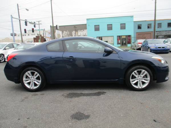 2013 Nissan Altima CPE **Steal Deal/Low Miles & Clean Title** for sale in Roanoke, VA – photo 7