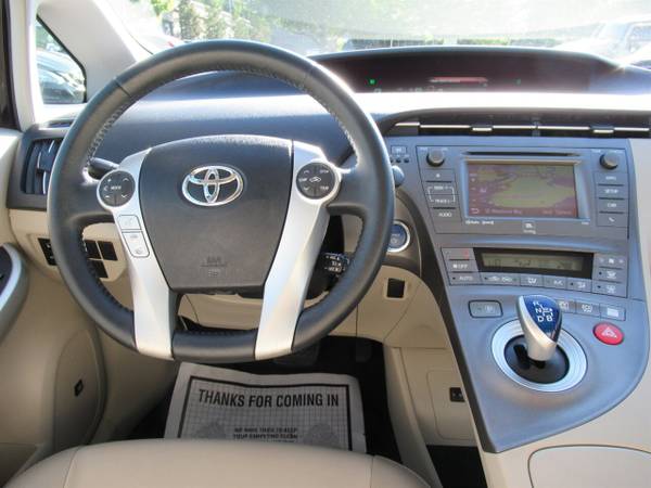 2012 Toyota Prius Four IV Hybrid 47k miles One Owner Like New - cars... for sale in Milwaukie, OR – photo 9