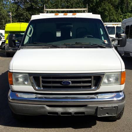 2007 FORD E350 11FT READING UTILITY BODY VAN LADDER RACK CLEAN NICE for sale in western mass, MA – photo 3