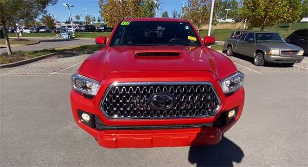 2018 Toyota Tacoma pickup - - by dealer - vehicle for sale in Murfreesboro, TN – photo 4
