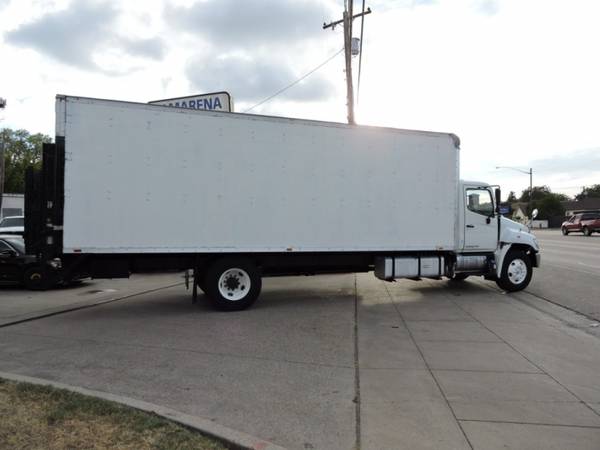 2013 HINO 338 26 FOOT BOX TRUCK W/LIFTGATE with for sale in Grand Prairie, TX – photo 20