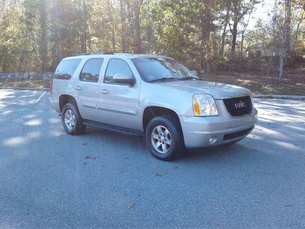 2007 GMC Yukon 4x4 with low miles/ great condition - cars & trucks -... for sale in Groton, RI – photo 3