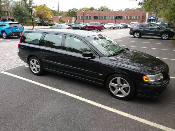 2004 Volvo V70 R Wagon Low Miles for sale in Great Neck, NY – photo 2