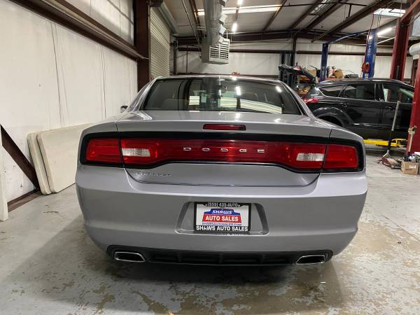 2014 Dodge Charger 4dr Sdn SE RWD, V6, Cold AC, Fun To Drive!!! -... for sale in Madera, CA – photo 4