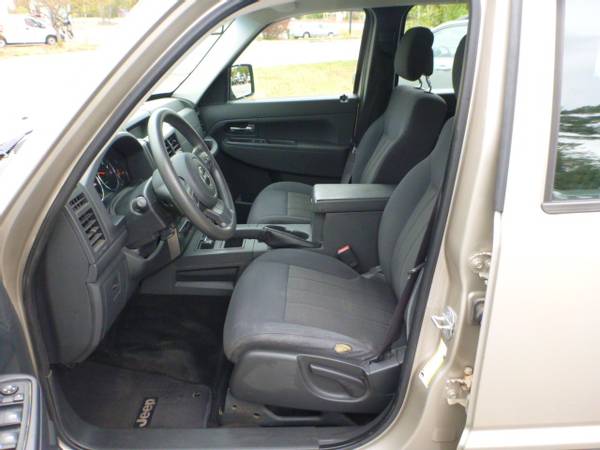 2011 JEEP PATRIOT 4X4 AUTOMATIC CLEAN RUNS/DRIVES GOOD GREAT LOW PRICE for sale in Milford, ME – photo 10